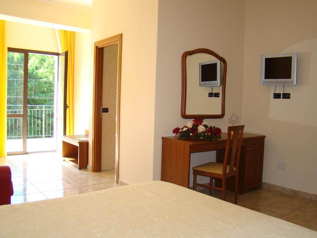 Hotel Ristorante111 Villapiana Bilik gambar