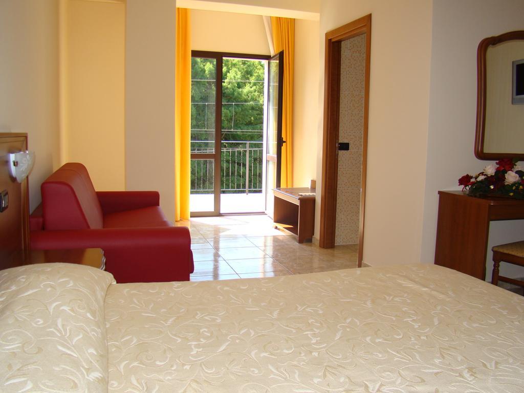 Hotel Ristorante111 Villapiana Bilik gambar
