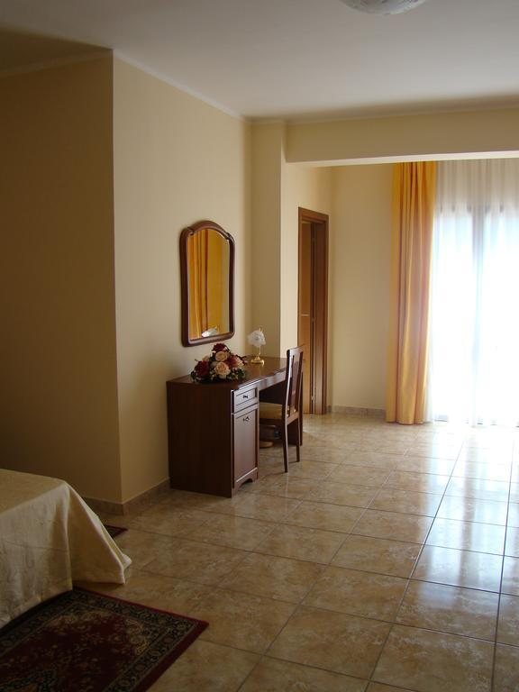Hotel Ristorante111 Villapiana Bilik gambar